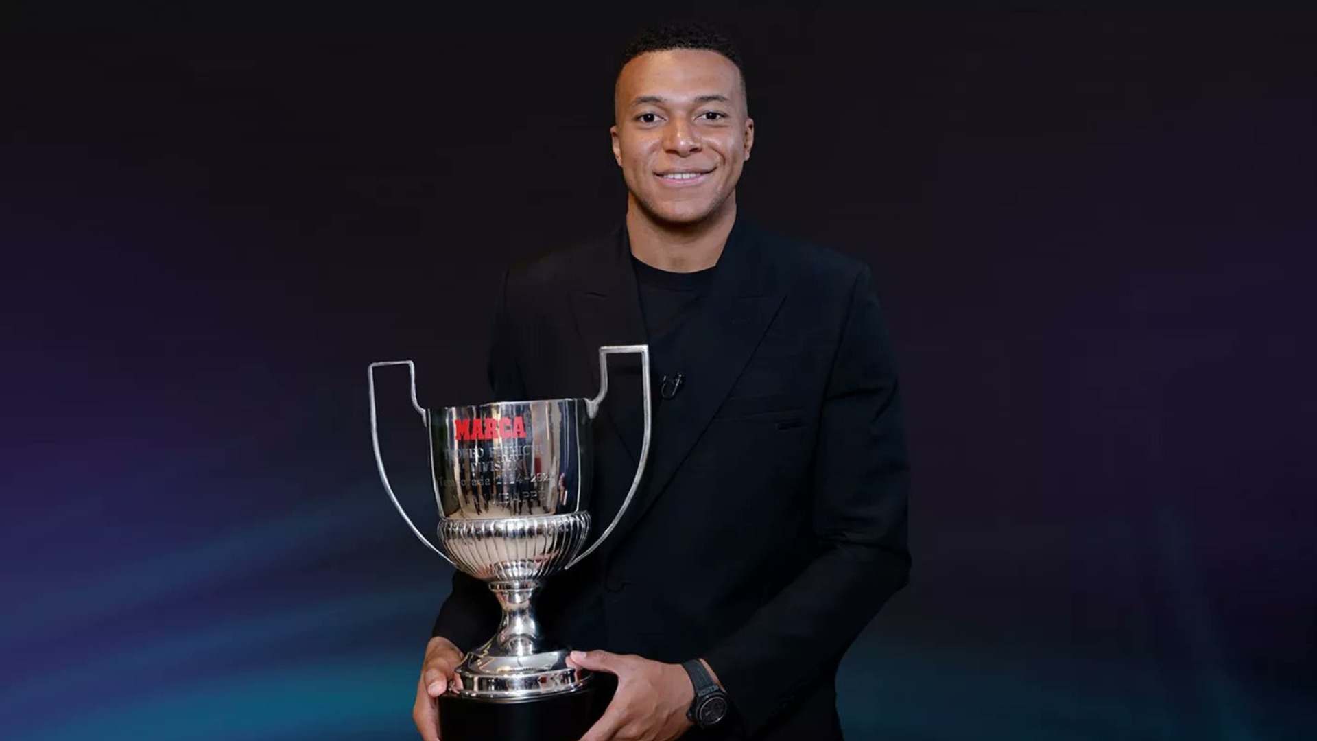 Mbappé recibió el Trofeo Pichichi 2024/25