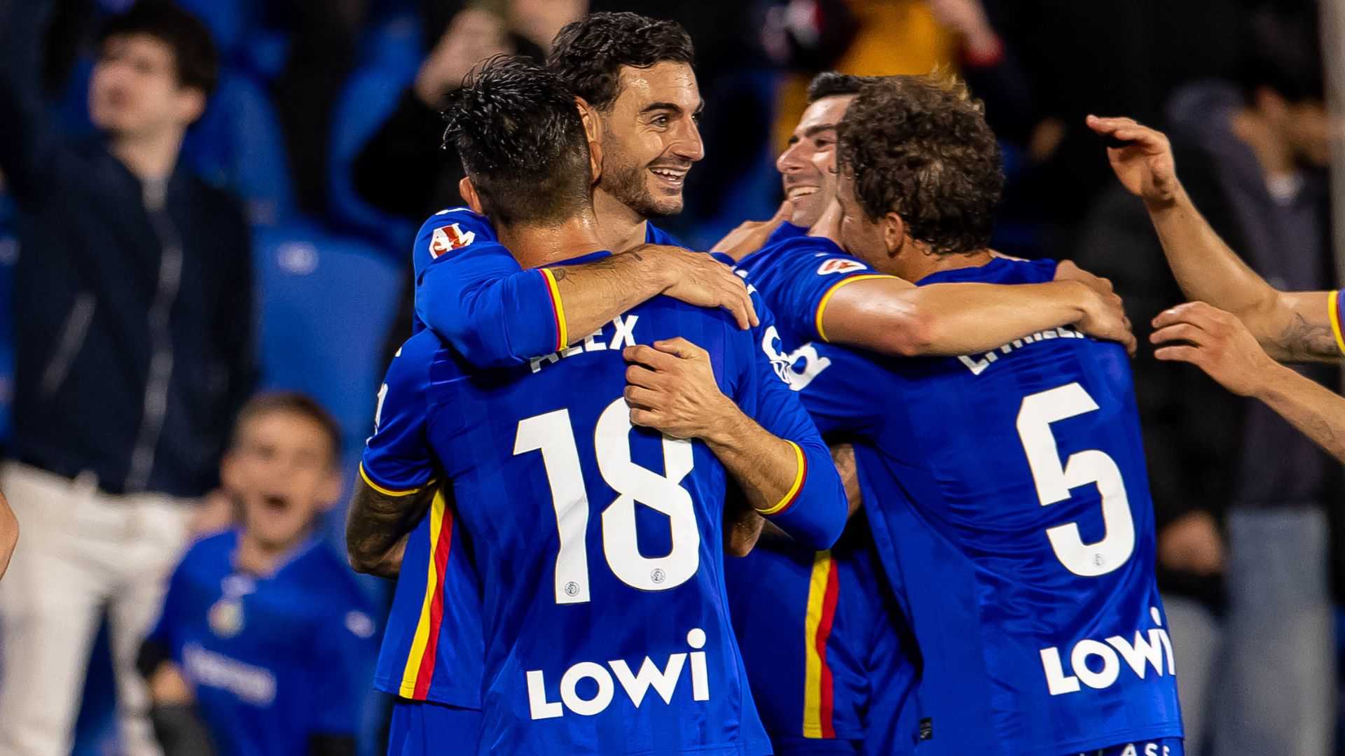 Duelo de dos equipos en horas bajas en el Coliseum