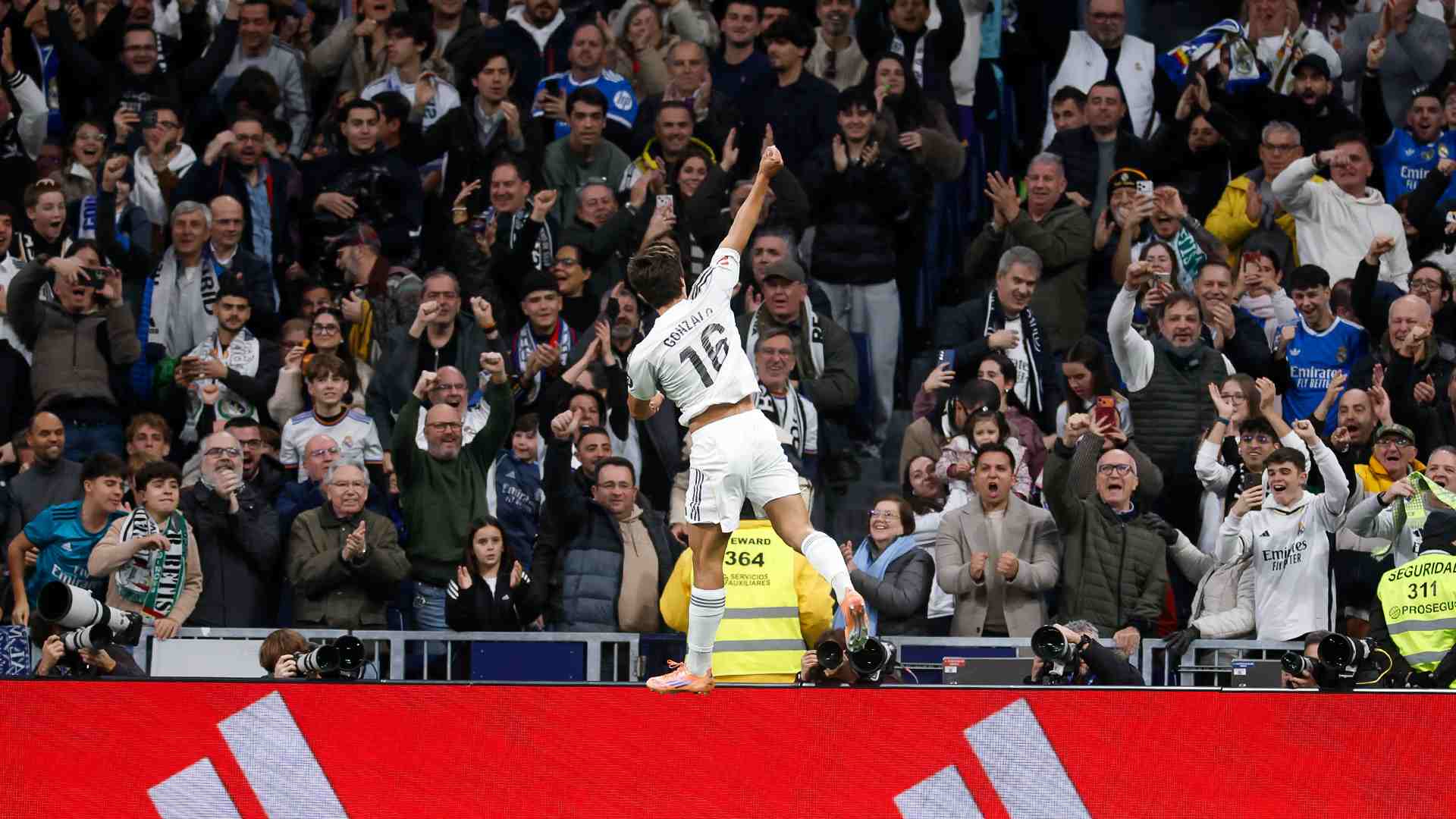 Gonzalo se viste de Mbappé